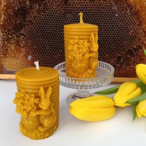 Walec z zajączkiem i kwiatami