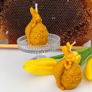 Zajączek z dużą pisanką